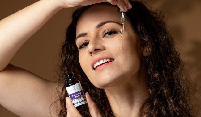 Aktivní látky v kosmetice: Proč nestačí jedna trendy ingredience